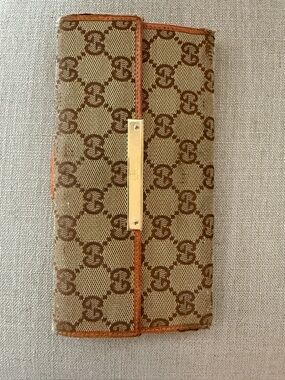 Vintage Gucci Brown & Tan GG Canvas Wallet with Leather Trim & Gold Accents!